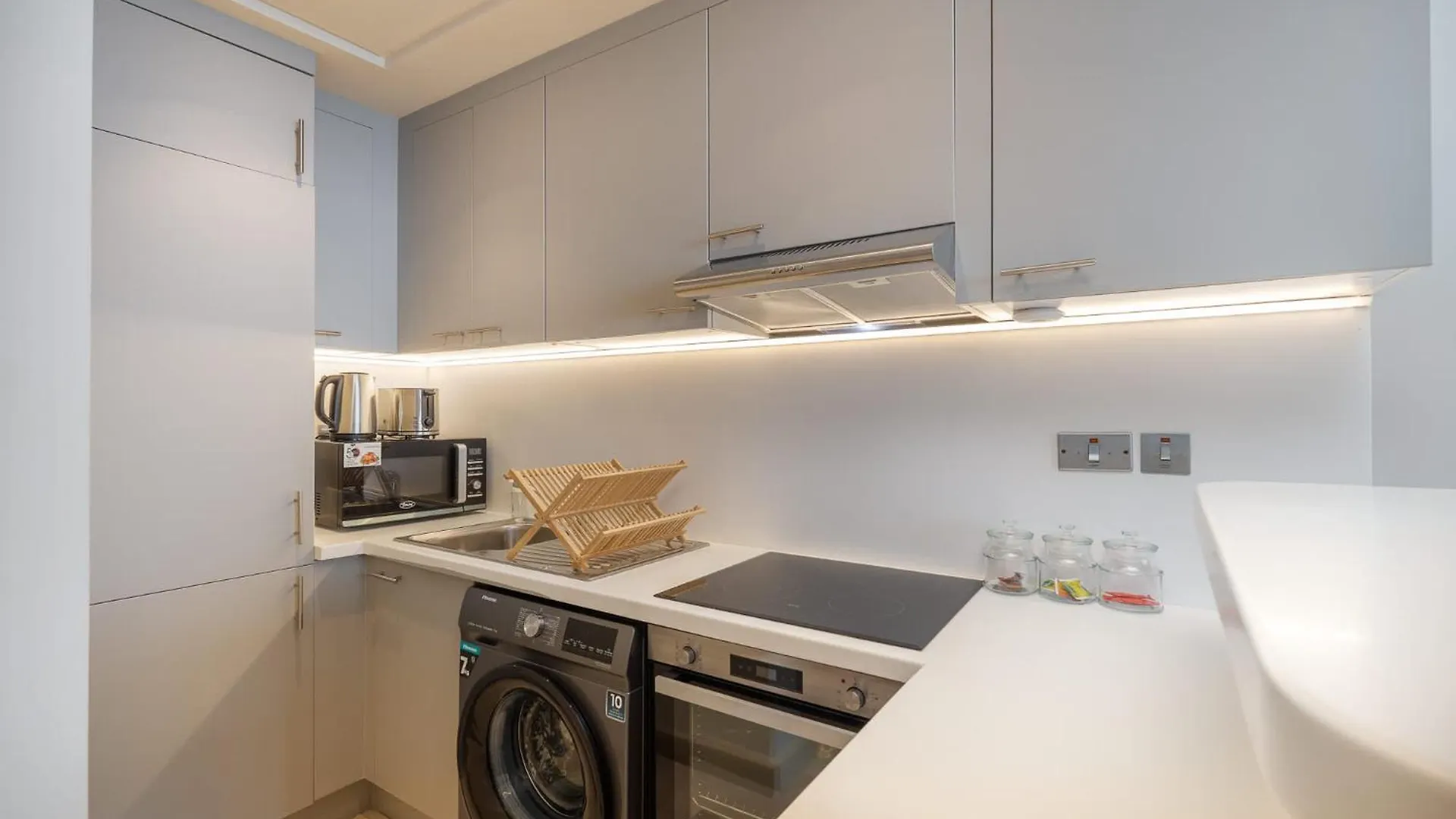 Stylish Studio Apartment With Impressive Decor And Furniture At Sky Garden! Dubai 0*,