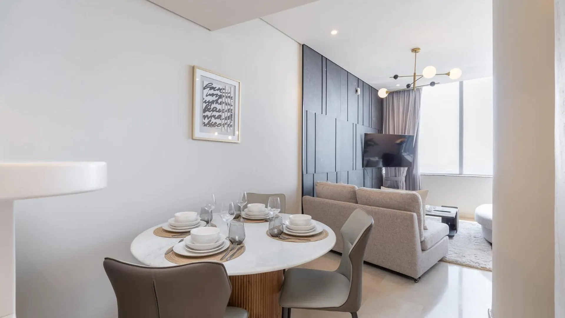 Stylish Studio Apartment With Impressive Decor And Furniture At Sky Garden! Dubai